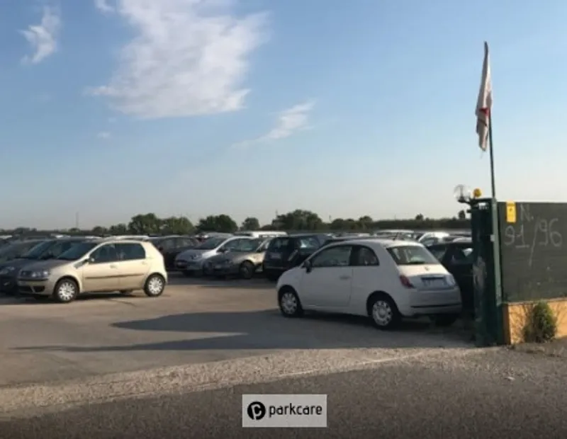 Posti auto all'aperto Parking Way Fiumicino